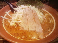 「赤辣麺（太麺～細麺）」@豚骨醤油らーめん 誠屋 八幡山本店の写真