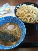 「つけめん濃いめ仕立て（大盛）+鶏唐天」@もっちりつけめん しゃりん 南大沢店の写真