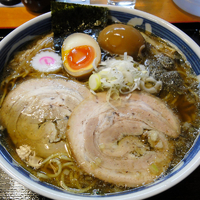 「煮干そば（中） 750円 + 味玉 100円」@つけ麺 中華そば 佐とうの写真