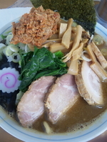 「豚骨辛味噌ラーメン（クリスマスバージョン）1,000円」@MENYA 食い味の道有楽の写真