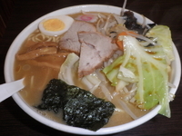 「中華そば（680円）メンカタ+温野菜（100円）」@神田大勝軒の写真