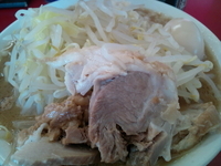 「ラーメン小（にんにく&やさい）」@ジャンクガレッジ 東大宮店の写真