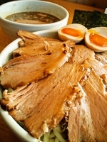 「徳つけ（特大）+チャーシュー増しダブル+味付け玉子ハーフ」@煮干そば とみ田の写真