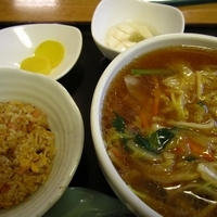 「五目タンメン750円+麺定(半チャーハン+杏仁)200円」@中国料理 幸福の写真