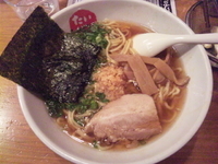 「牛骨塩らーめん」@節骨麺たいぞう 新宿歌舞伎町店の写真