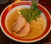 「本丸塩らー麺」@横濱元町 塩らー麺 本丸亭 元町店の写真