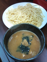 「濃厚魚介つけ麺（750円）」@成屋の写真