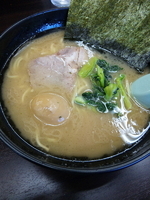 「ラーメン 麺硬め【600円】 味玉【100円】」@とんぱた亭 三枚町店の写真