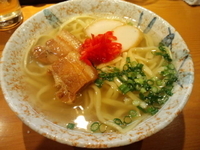 「沖縄そば(中)600円」@沖縄料理 島想いの写真