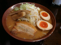 「味噌ラーメン」@らーめんなが田の写真