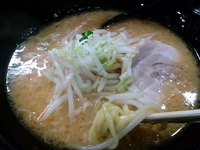 「蕾の味噌ラーメン 750円」@豚骨醤油 蕾の写真