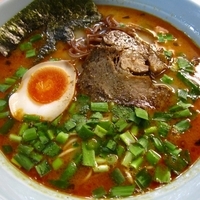 「辛味とんこつらーめん+温玉めし」@とんこつラーメン 西記の写真