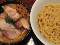 「特つけそば+味噌+ガーリックバター@950+100+物々交換」@ねじ式の写真