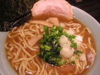 「魚介豚骨醤油ラーメン「ふと麺」 ￥630 大盛り（無料）」@中華蕎麦 さんびの写真
