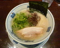 「白らぅめん（670円）」@三代目 ◯助 MARUSUKEの写真