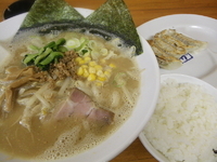 「味噌らーめん大盛り、ギョーザ、ライス」@ラーメン堂 仙台っ子 青葉通り店の写真