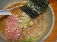 「濃厚しおらーめん」@○心厨房の写真