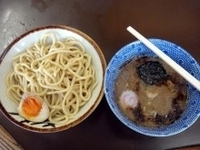 「つけめん（麺少なめ味玉サービス）750円」@次念序の写真