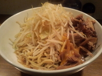 「油そば（汁無し）250g【700円】」@らーめん こじろう526 日暮里店の写真