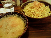 「燕三条系つけ麺」@丸め～背脂煮干～の写真