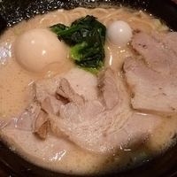 「スペシャルラーメン」@濃厚とんこつラーメン アメ横家の写真