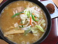 「辛味噌ら～めん￥800」@らーめん さのや 東北自動車道下り佐野SA店の写真