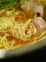 「味玉醤油らーめん+豚ごはん」@麺創研かなで 府中本店の写真