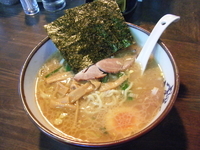 「昼）濱やセット」@究極ラーメン 横濱家 東名川崎店の写真