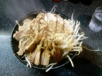 「汁なし豚ハーフ（裏） 1000円」@男は黙って前を行け！の写真