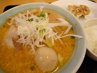 「味噌ラーメン+餃子セット+煮卵（サービス券） 650円+290円」@ラーメン 大関の写真