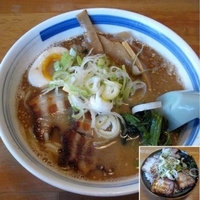 「みそラーメン 680円+炙りチャーシュー丼 250円」@麺屋ゆうの写真