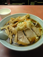 「野菜ラーメン小盛り+メンマ￥870」@ラーメン 中本の写真