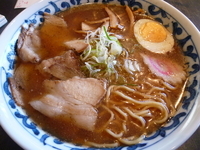 「<新味>しょうゆらーめん（大盛り）」@らーめん 山頭火 芦屋店の写真