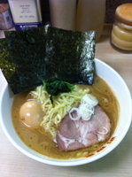 「ラーメン+味玉」@横浜ラーメン 町田家 町田本店の写真