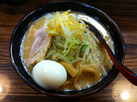 「味噌790円+半熟玉子80円+チャーシュー1枚100円」@麺処 花田 池袋店の写真