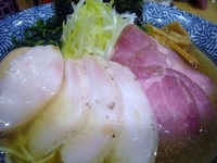 「芳醇香味そば・塩（750円）+ミックスチャーシュー（240円）+」@麺屋 一燈の写真