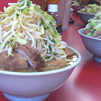 「小豚ダブル（ニンニク、ヤサイマシマシ、カラメ）」@ラーメン二郎 中山駅前店の写真