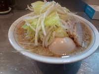 「ラーメン（野菜多め）+味玉」@らーめん大 汐留店の写真