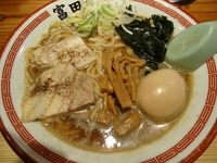 「中華そば（並）+半熟味玉（サービス券） 650円」@松戸中華そば 富田食堂の写真