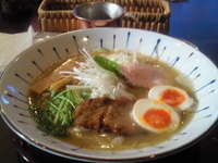 「藤原屋麺（白）880円+餃子（5個）250円」@らー麺 藤原家の写真