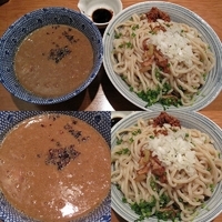 「二段味変 味噌つけ 大盛￥880」@麺や百日紅の写真