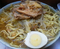 「ラーメン+生ニンニク（750円+50円）」@ラーメン富士丸 板橋南町店の写真