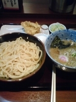 「つけめん（並）+からあげ+塩だし玉子」@もっちりつけめん しゃりん 武蔵村山店の写真