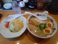 「こってりラーメン並チャーハンセット味玉￥1030」@天下一品 府中中河原店の写真