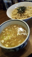「ザルラーメン+ビール4本+つまみ豚（ザルラーメンの野菜は先につま」@ラーメンアキラの写真