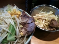 「プチ二郎+あぶらごはん」@ラーメン二郎 八王子野猿街道店2の写真