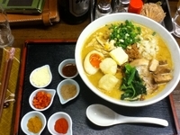「ミルキー族の華麗なるラーメン 極太麺【890円】」@丸直の写真