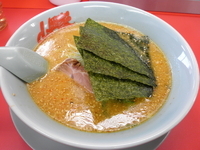 「特製味噌ラーメン（並） 690円」@ラーメン山岡家 長野南長池店の写真