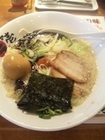 「とんこつこってり味（味玉トッピング）」@ラの壱 瀬戸店の写真