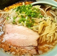「どみそラーメン（背脂有り）800円」@こく味ラーメン かしわ屋の写真